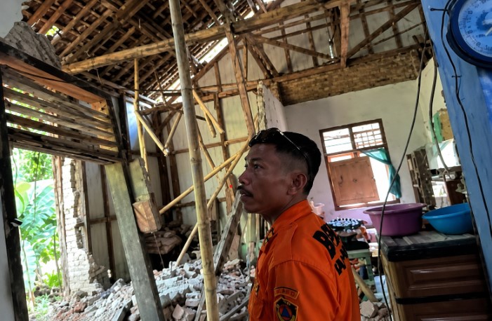 rumah ambruk di ciamis purwadadi - berita ciamis - lintas priangan