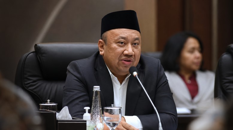 usulan dpr angkat semua guru jadi pns - berita nasional - lintas priangan