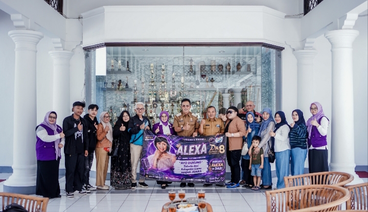 Putri Alexandria D'Academy 8 - lintaspriangan