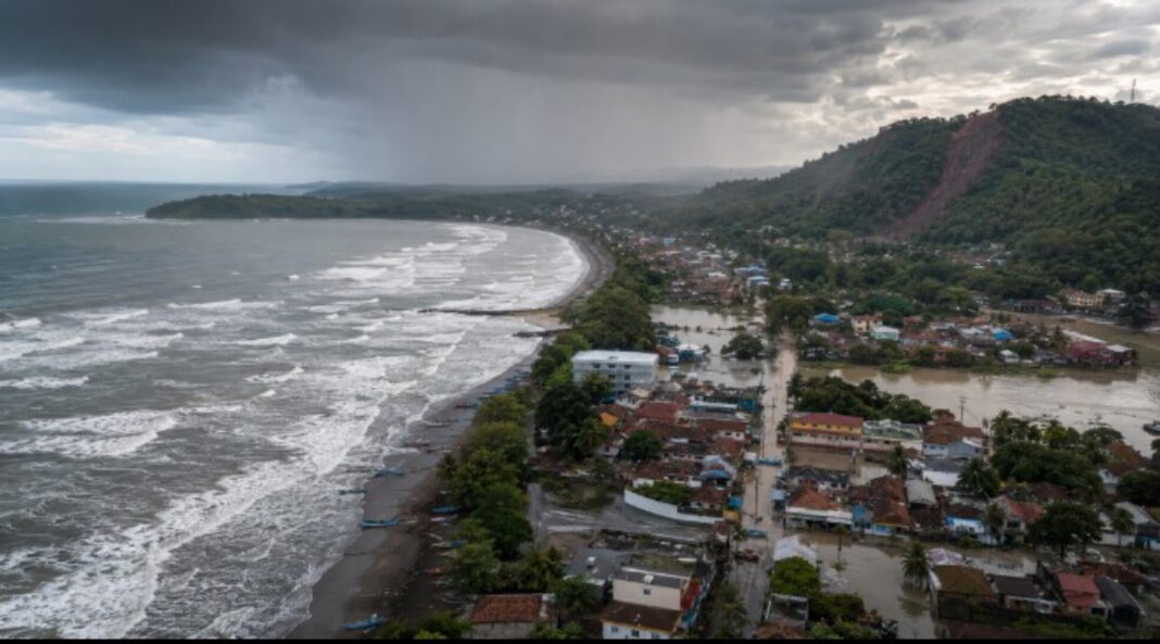 10 ancaman bencana pangandaran - berita pangandaran