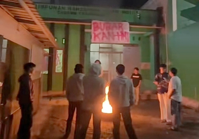 Aksi kader HMI Cabang Tasikmalaya - lintaspriangan