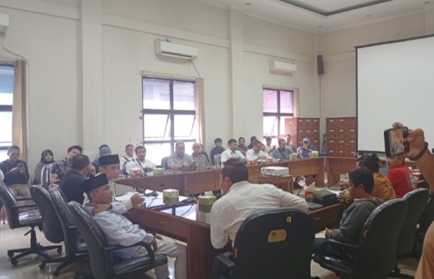 Audiensi bahas izin spbu Tasikmalaya - lintaspriangan