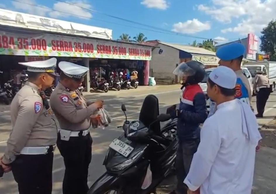 Dengar Tausiah saat Razia Lalu Lintas Tasikmalaya