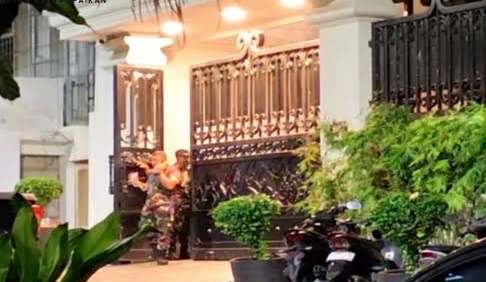 Rumah jampidsus dijaga tni - lintaspriangan