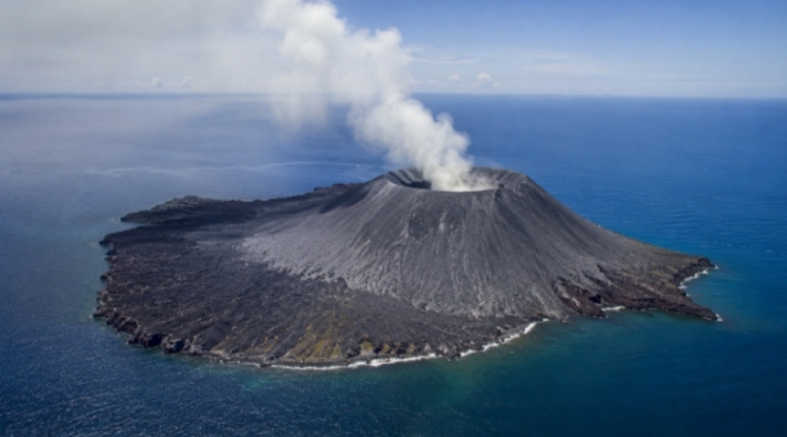 Status Gunung Anak Krakatau - lintaspriangan