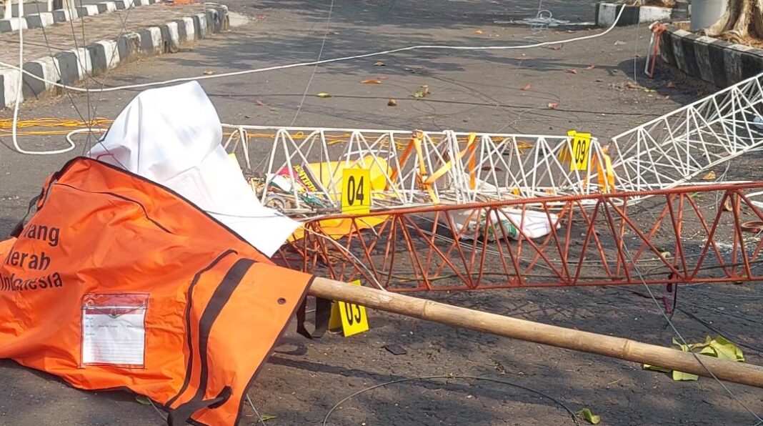 Tower SIMDA Banjar Roboh