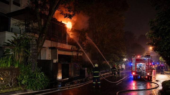 kebakaran di dago bandung - berita bandung