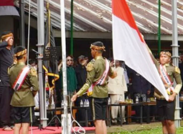 Upacara di Batu Mahpar Galunggung - lintas priangan