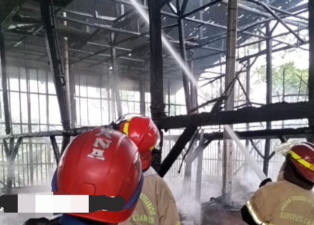 Kebakaran Kandang Ayam di Panawangan Ciamis - lintas priangan