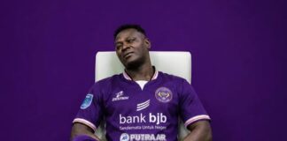 King Eze Tiba di Ciamis, Bobotoh Persib Ramai-Ramai Minta Tukar dengan Ramon Tanque King eze tiba di ciamis - lintas priangan
