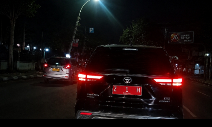 Mobil dinas walikota Tasikmalaya - lintas priangan