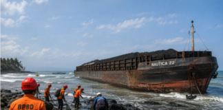 Tongkang Nautica 22 Belum Dievakuasi, Gelombang 2 Meter Hambat Penanganan Tongkang Nautica 22