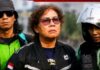 Aksi Ibu-Ibu Ngamuk di DPR Viral, Klaim Perwakilan Ojol Jadi Sorotan Viral aksi ibu-ibu di DPR - lintas priangan