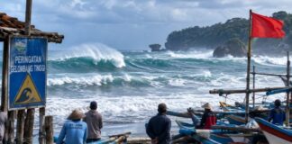 Gelombang Tinggi Jawa Barat Capai 4 Meter, Lima Perairan Selatan Diwaspadai gelombang tinggi jabar