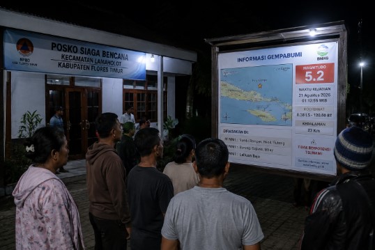 gempa Flores