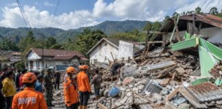 Gempa M7,7 NTT: Korban Meninggal 53, BNPB Siapkan Rumah Sakit Lapangan gempa M7,7 NTT
