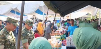 Bazar TNI Digelar di Tasikmalaya, Warga Manfaatkan Harga Terjangkau Bazar TNI Tasikmalaya - lintas priangan