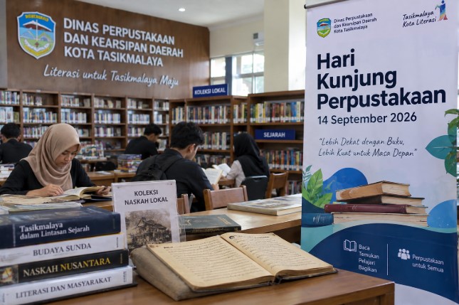 Hari Kunjung Perpustakaan