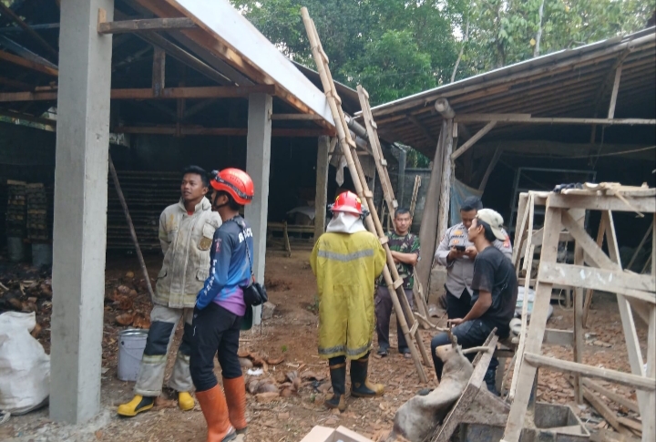 Kebakaran dapur kopra Ciamis - lintas priangan