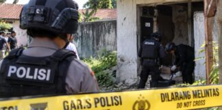 Benda Diduga Bom Tasikmalaya: Polisi Periksa Dua Pria, Asal-usul Masih Didalami benda diduga bom Tasikmalaya
