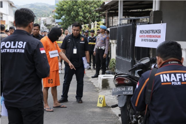 rekonstruksi pembunuhan Banjar