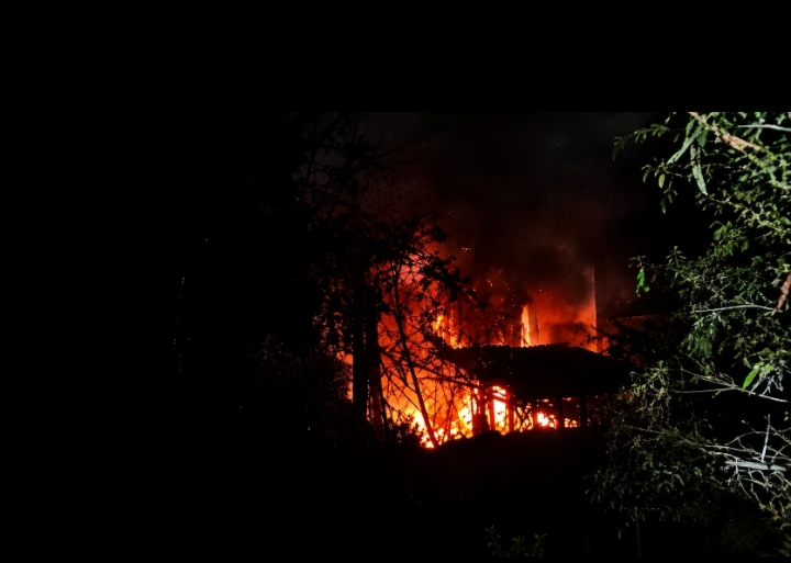 Kebakaran lahan Sukaraja Tasikmalaya - lintas priangan