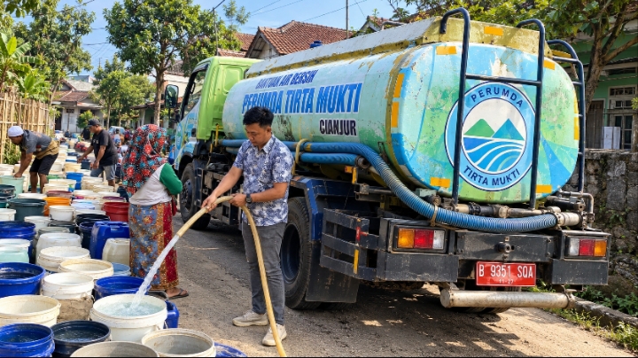 Kekeringan Cianjur air bersih - Berita Cianjur