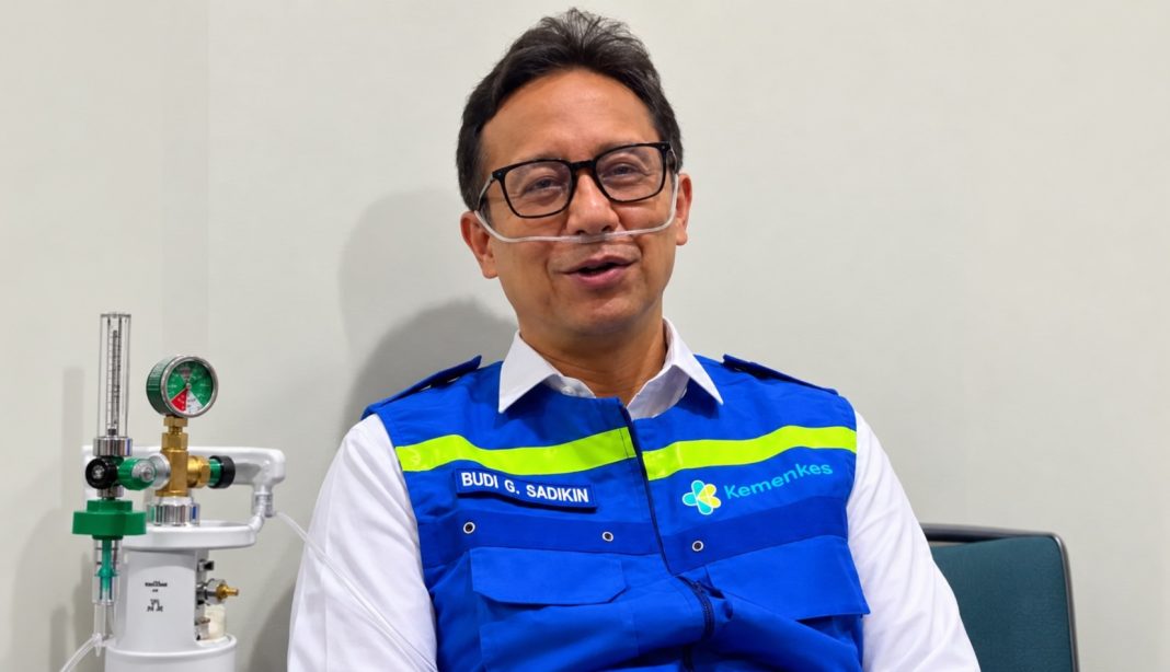 Menkes pakai oksigen - Nasional